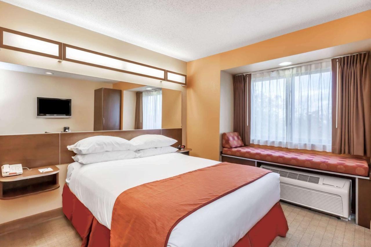 Microtel Inn & Suites By Wyndham Verona Exterior photo